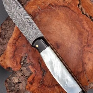 Couteau de chasse manche en nacre