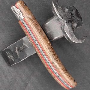 Couteau d’art – Le Fossile, élégance et histoire dans la main