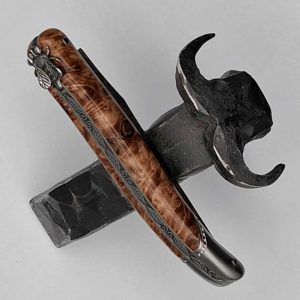 Couteau Laguiole Mouche avec ses pâtes